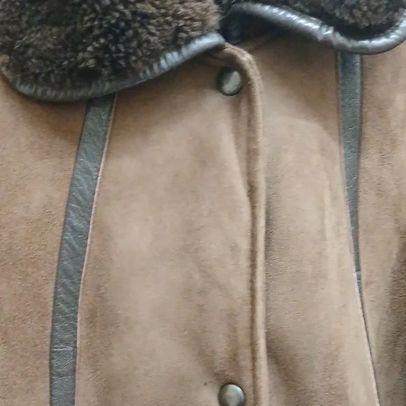 Vintage Brown Suede Shearling Coat With Removable Hood Size Medium - Picture 4 of 11